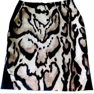 🆕 ‼️💥PRICE DROP☄️Diane Von Furstenberg Skirt Size 4